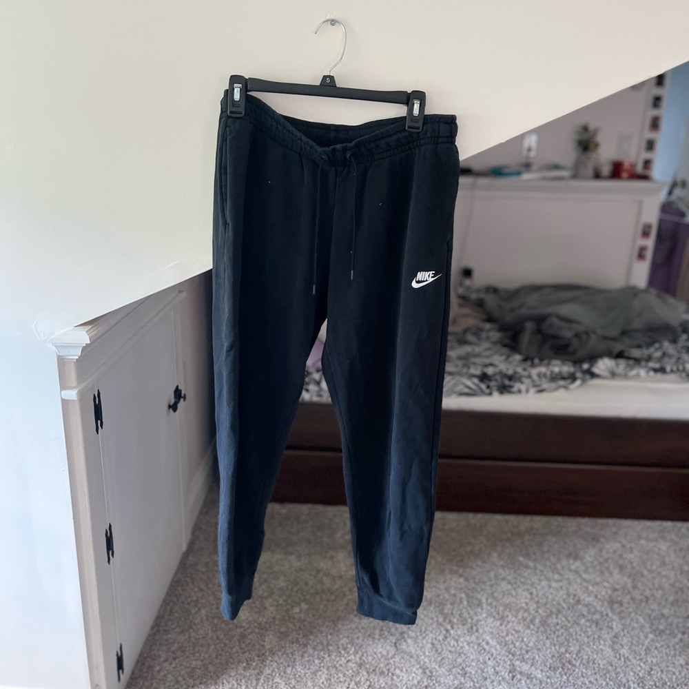 nike joggers